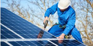 Installation Maintenance Panneaux Solaires Photovoltaïques à Calvinet